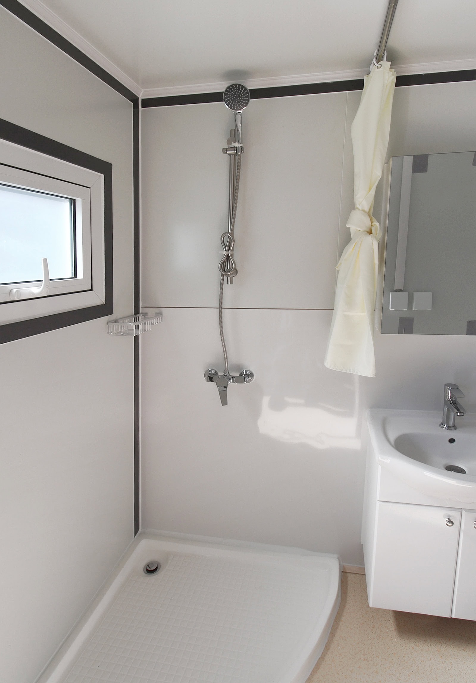 M&B | Modular Housing Pod - Backstorage Containers LLC